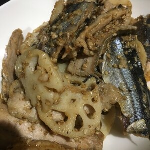秋刀魚とれんこんのガーリック醤油丼